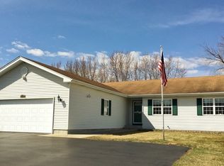 409 Lake Shore Blvd, Wauconda, IL 60084