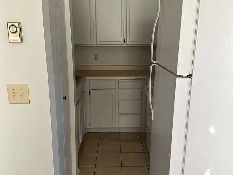 144 N 3rd St #1 — Photo 8