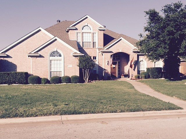 1st image of 1603 Twin Oaks Dr