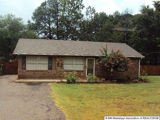 1st image of 8667 Thunderbird Dr E