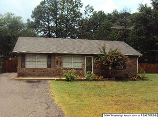 8667 Thunderbird Dr E, Hernando, MS 38632