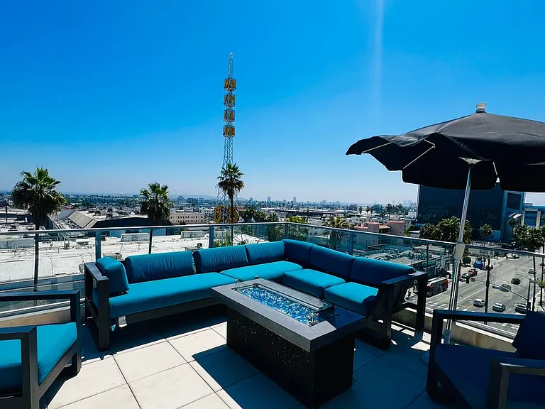 The William on Sunset — Photo 48