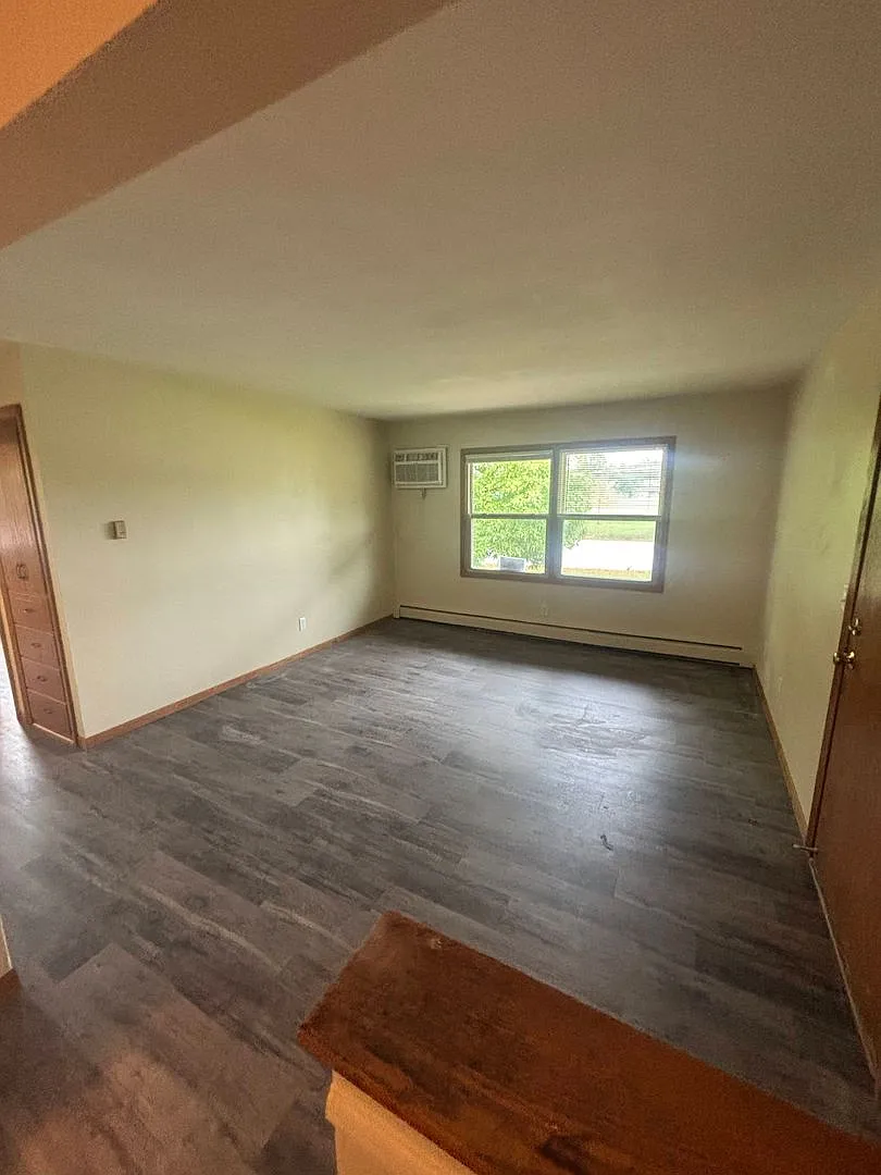 Rockville Apartments — Photo 1