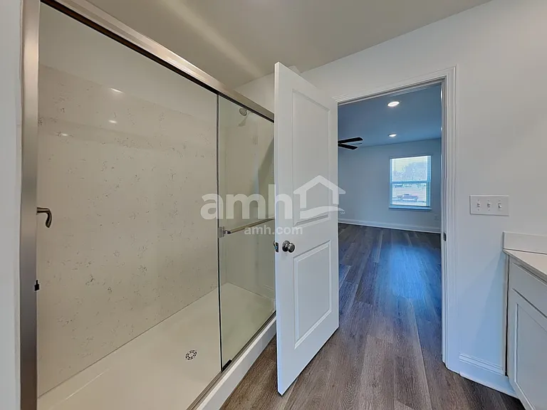 9016 Henley Ave — Photo 12