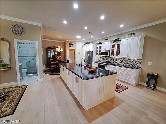 5th image of 8489 Brittania Dr