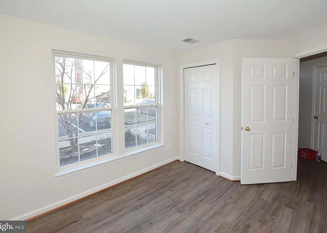 Building Photo - 2522 Banshire Dr
