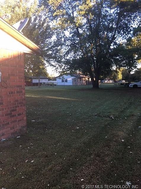 2nd image of 504 Cedar St