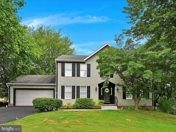 109 S Shaffer Dr, New Freedom, PA 17349