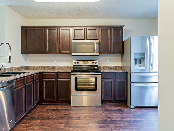 5th image of 1417 Pleasant Ridge Rd