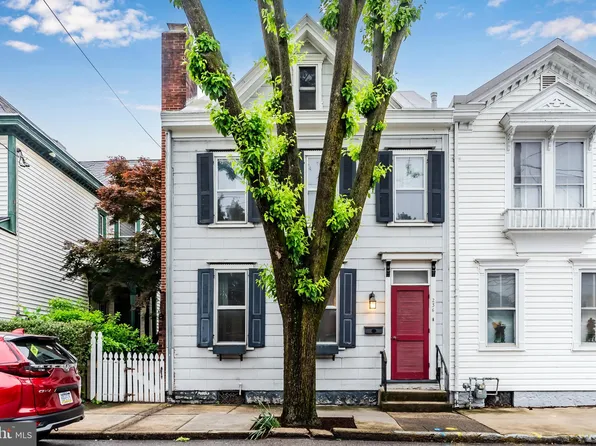 236 S Pitt St, Carlisle, PA 17013