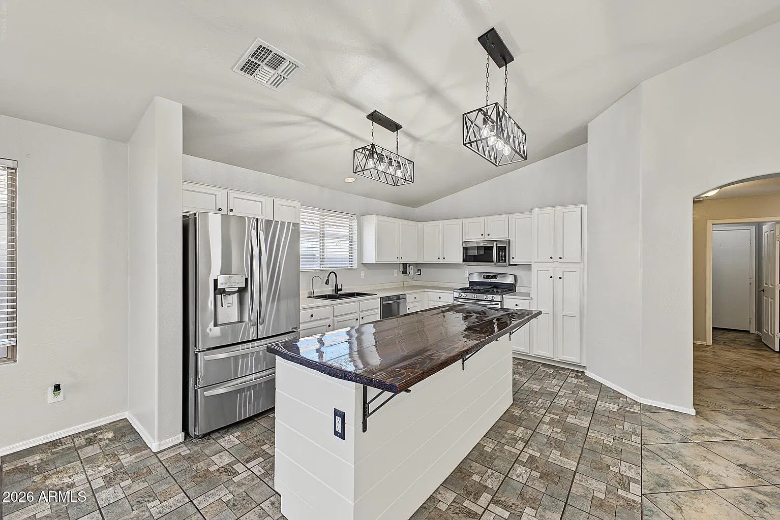 4 bed, 1615 sqft, $2,600 — Photo 4
