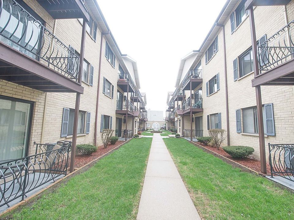 1st image of 7224 W Wrightwood Ave APT 302