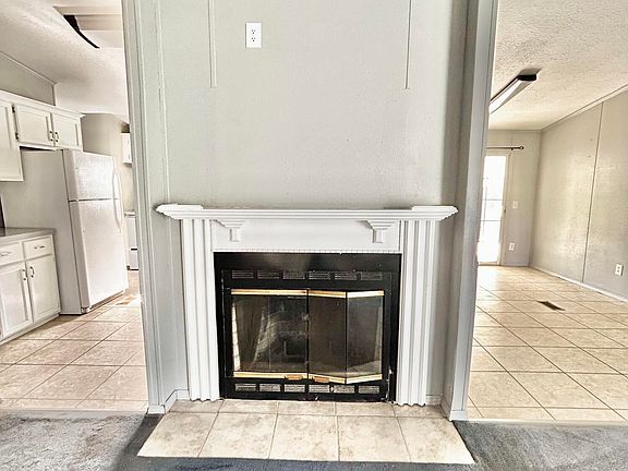 3rd image of 141 Jimmy Reyer Rd