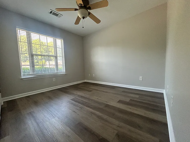 13902 Chrys Cv — Photo 23