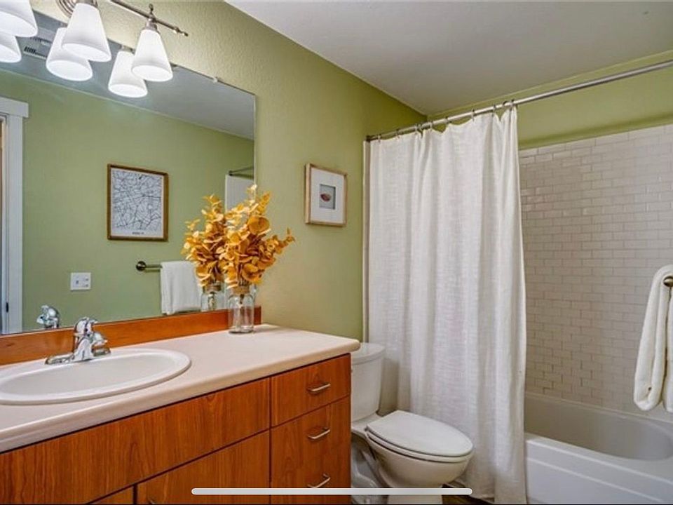 2nd image of 5844 NE 75th St #B