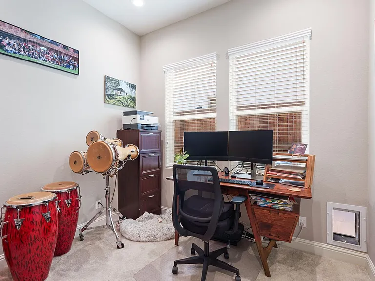 822 Overstone Ave — Photo 8