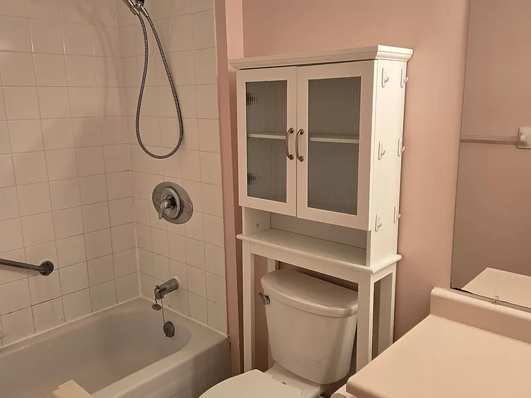 21 Liston Ave #404 — Photo 5
