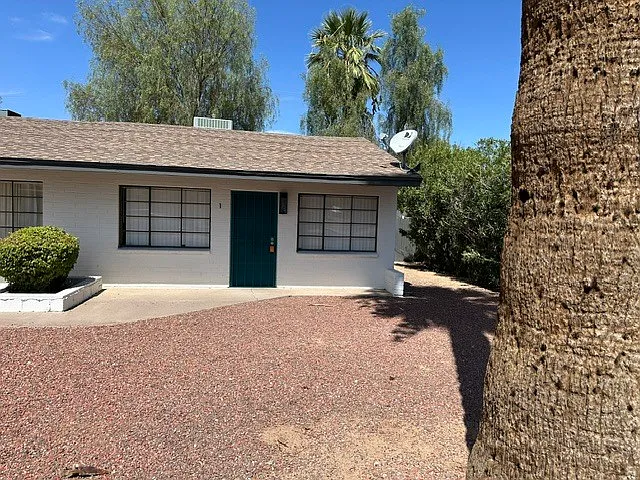 1 bed, 1.0 bath, 785 sqft, $1,250 — Photo 2