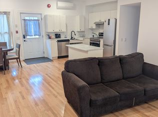 27 Cornwallis St #2, Lunenburg, NS B0J2C0