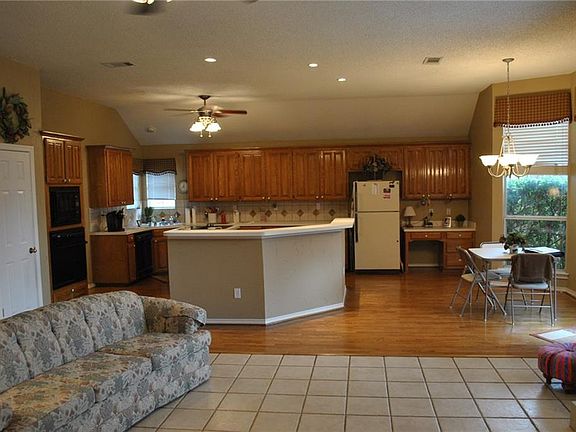 3rd image of 4006 Virginia Pine Dr