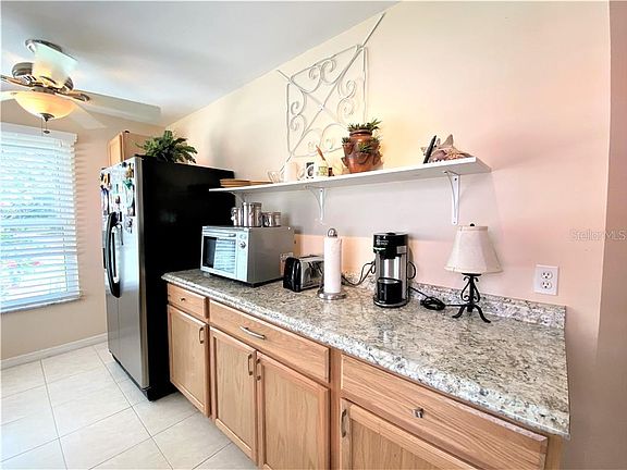 5th image of 242 Alston Dr #2