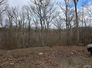 1695 Wade Rd, Pacific, MO 63069