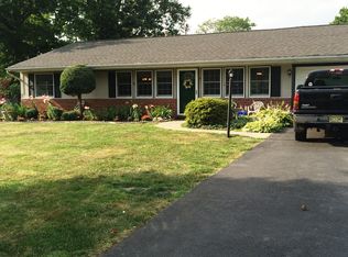 8 Winant Rd, Kendall Park, NJ 08824