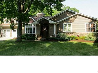 5475 Oakridge Dr, Hamburg, NY