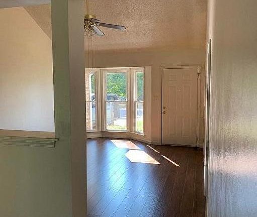 5th image of 2207 Kim Dr