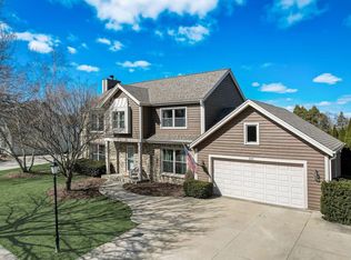 2010 Springbrook S, Waukesha, WI 53186