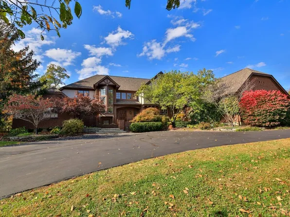 7555 Fernwood Dr, Cincinnati, OH 45237