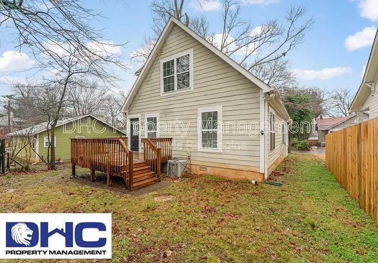 1352 Elizabeth Ln — Photo 10