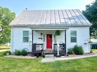 503 E Olive St, Red Bud, IL 62278