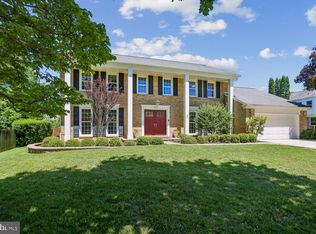 9305 Orchard Brook Dr, Potomac, MD 20854