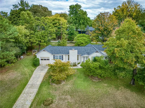 203 Kirby Ct, Harrison, AR 72601