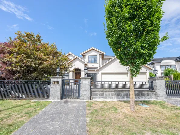 8411 Fairhurst Rd, Richmond, BC V7C 1Y7