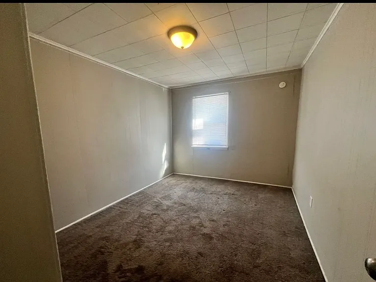 149 N West St #2 — Photo 8