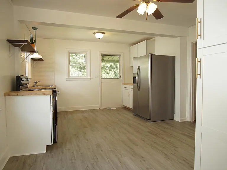 27 Wilshire Dr — Photo 6
