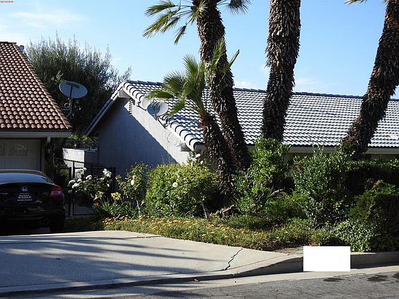 2nd image of 2039 Palisades Dr