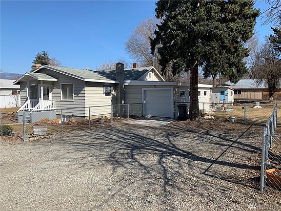 3rd image of 605 Juniper St