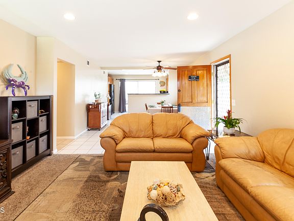 5th image of 4388 Brookdale Ln