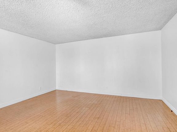 4th image of 817 N Hudson Ave APT 2