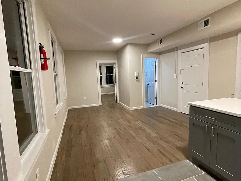 849 S 19th St #1R — Photo 6