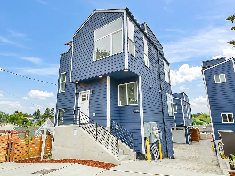 8608 42nd Ave S — Photo 31
