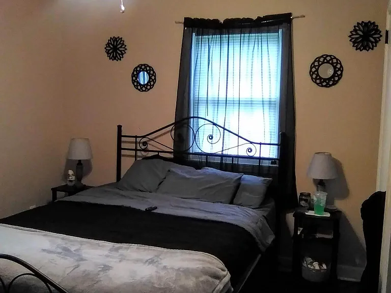 977 Salem Tpke — Photo 3