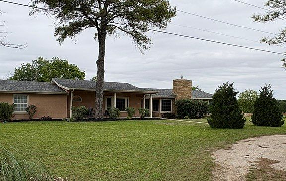 3rd image of 623 N 2353rd Rd