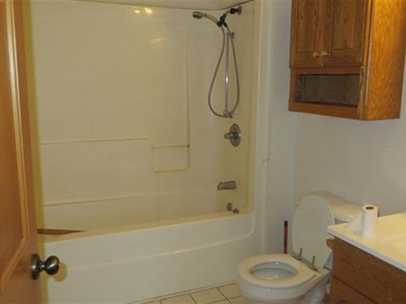 5th image of 1530 N Superior St