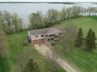 25834 Crystal Springs Dr, Pelican Rapids, MN 56572