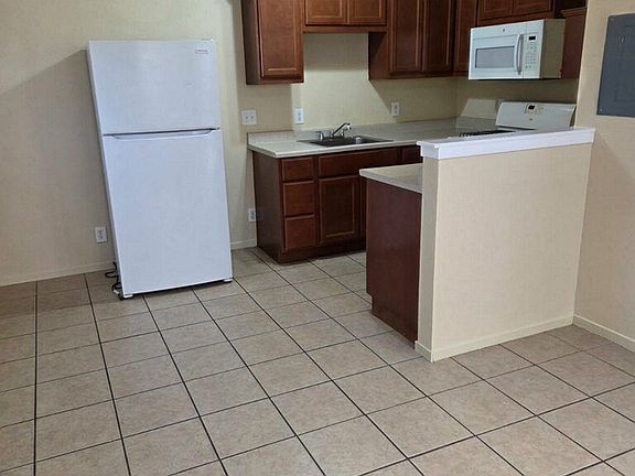 2nd image of 36862 Los Angeles St #20