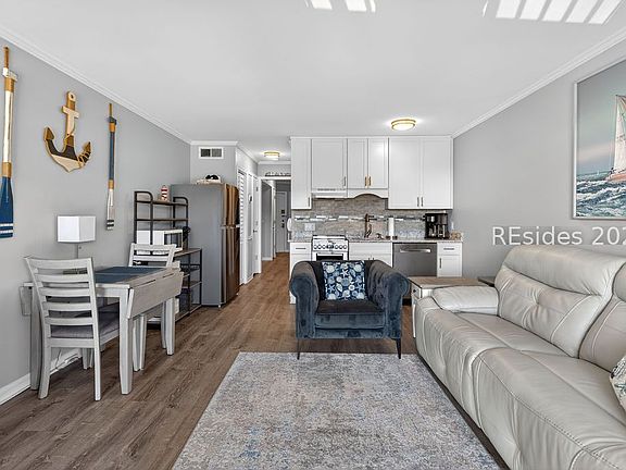 3rd image of 40 Folly Field Rd APT A218